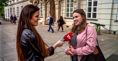#15latRazem. "Jesteśmy czyści" vs. "śmiecimy", czyli Polacy o Polakach