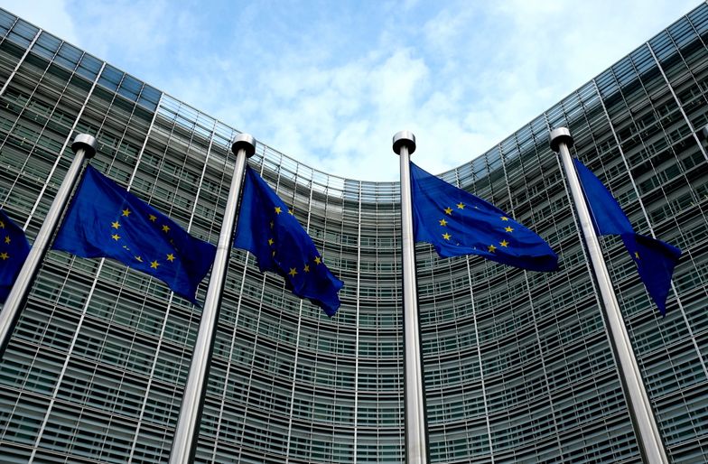 Komisja Europejska pozwala na większe wsparcie dla firm - rządy będą mogły przyznawać do 800 tys. euro 