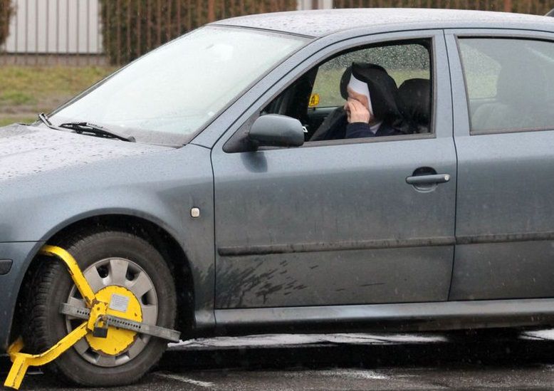 Straż miejska zatrzymała zakonnicę