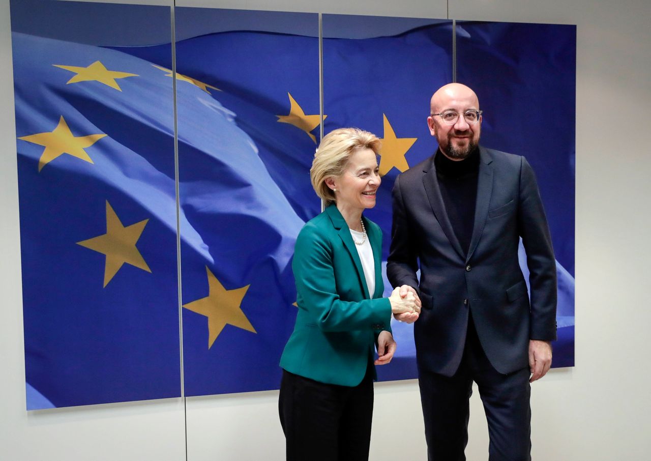 Bruksela spieszy się z budżetem. Chce wprowadzić opłatę od plastiku i powiązać fundusze z praworządnością