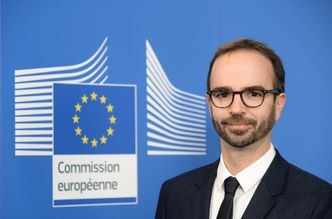 KE tłumaczy się po doniesieniach "NYT". "Nie tolerujemy oszustw"