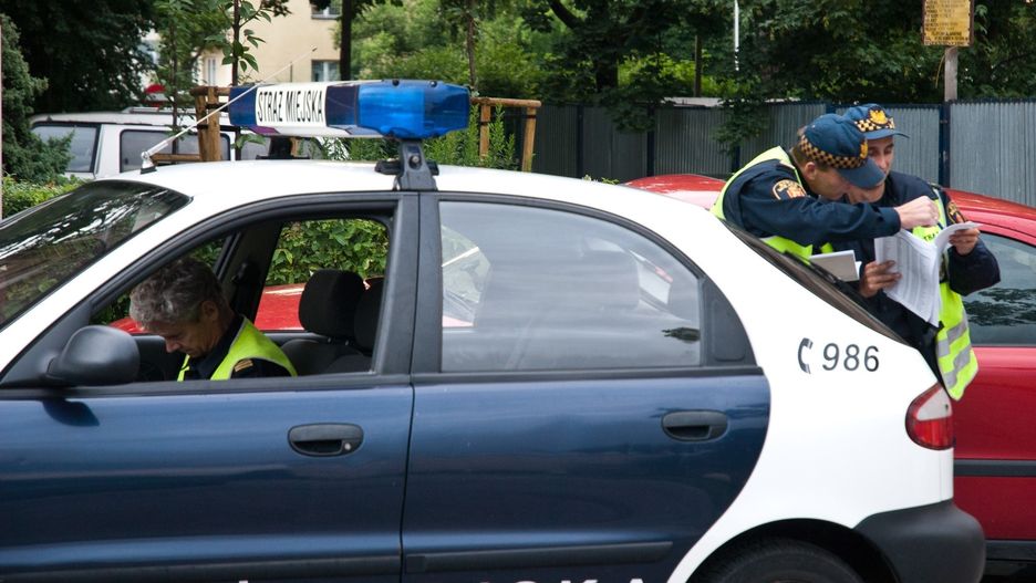 Strażnicy miejscy w Warszawie po raz kolejny zostali zaatakowani kwasem masłowym