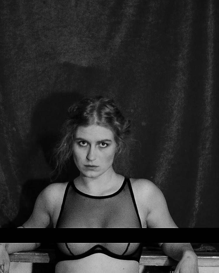 Marcjanna Lelek w odważnej sesji fotograficznej