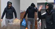 Paparazzi przyłapali Antka Królikowskiego wychodzącego od synka. Wyrzucił pampersy i... czule pomachał żonie na pożegnanie