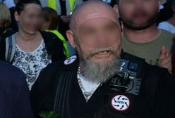 Zatrzymano go z hukiem po zawiadomieniu TVP. Teraz sąd uchylił mu zakaz zbliżania się do dziennikarzy