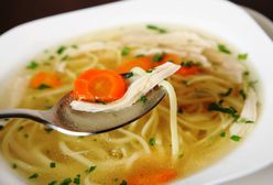 Rosół z pieczonych kaczych korpusów - alternatywa dla babcinej zupy