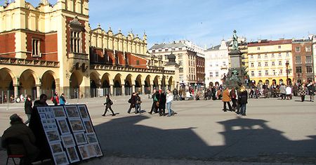 "Kraków wymarzonym miastem, Warszawa najmodniejszym"
