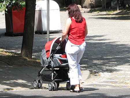 Co jest gorszego od bycia matką w Polsce?