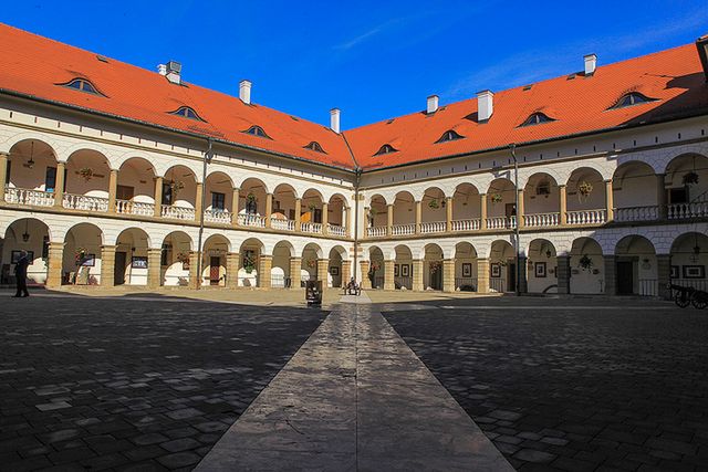 Szlakiem najpiękniejszych zamków południowej Polski