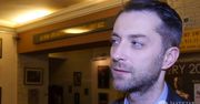 Filip Bobek zdradził nam swój plan na tegoroczne Walentynki. Romantyczna kolacja we dwoje? Nic z tego!