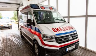 Wrocław. Pacjenci w karetkach czekali po 8 godzin na przyjęcie do szpitala