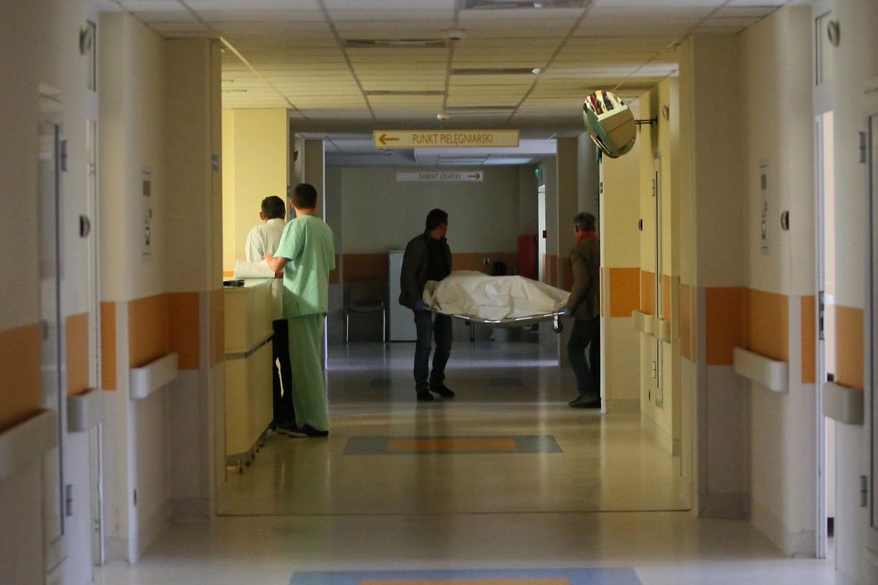 Lekarz zmarł na dyżurze. To nie pierwszy taki przypadek. Medycy pracują ponad normę