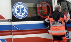 Dramat w Gorczycach. Zderzenie trzech aut i busa