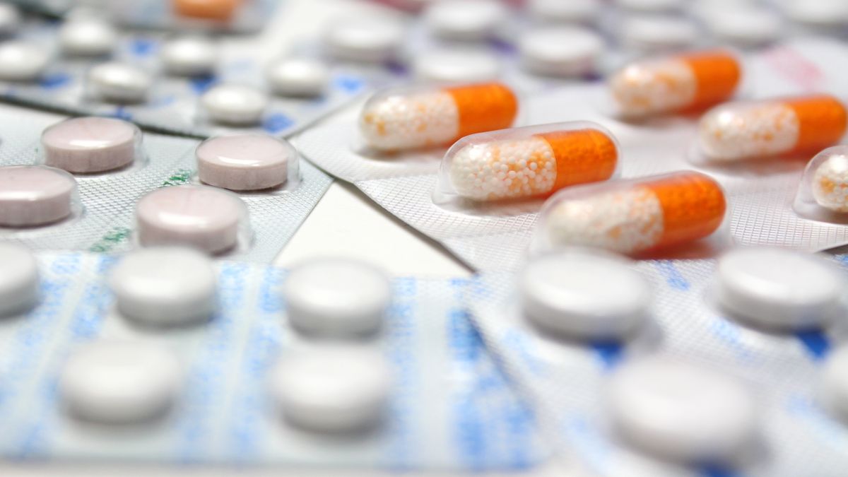 Minister Zdrowia apeluje do pacjentów, by nadal przyjmowali zapisane im leki