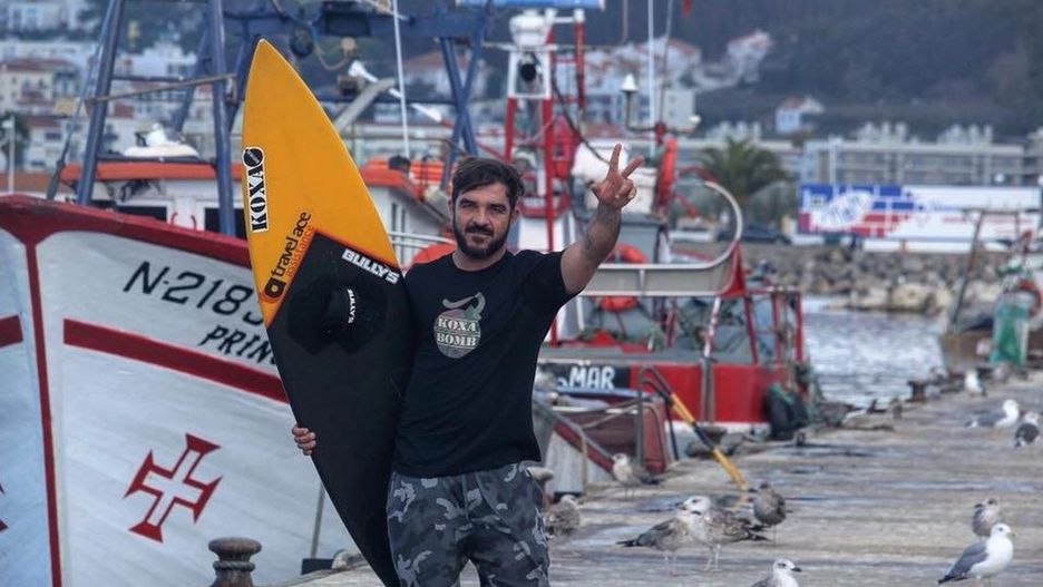 Rekordową falę, o wysokości 24,4 m Koxa "upolował" na plaży w Nazaré w Portugalii