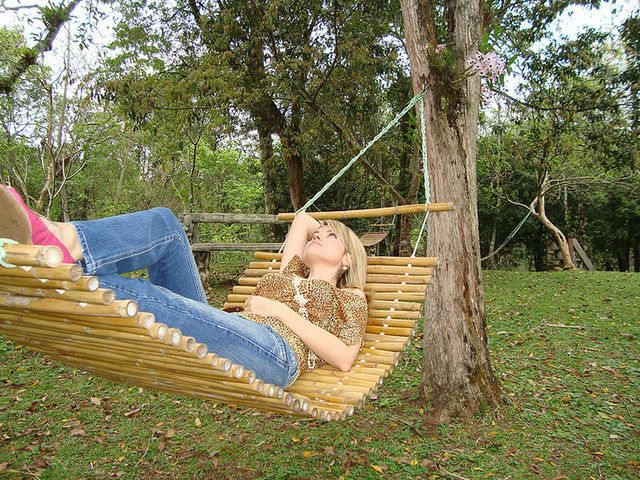 Techniki relaksacyjne mogą pomóc zapobiegać nawrotom napadowych, pulsujących dolegliwości bólowych głowy. 