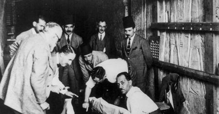 Jak Howard Carter poszukiwał grobowca Tutanchamona