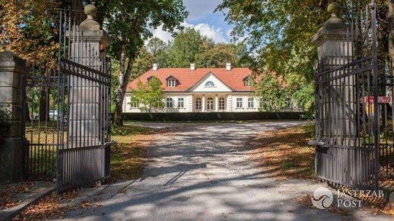 Wynajęty przez Radwańską Hotel Dwór w Tomaszowicach pod Krakowem