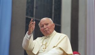 Jan Paweł II został patronem województwa kujawsko-pomorskiego. "Nikt nie może kwestionować jego myślenia"