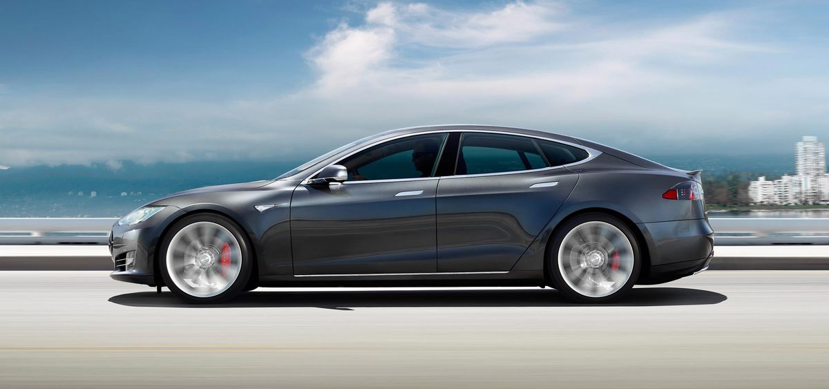 Tesla debiutuje w Korei - sześć miesięcy oczekiwania na jazdę próbną
