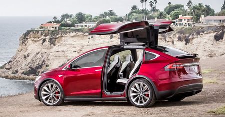 Tesla Model X ma problemy z jakością