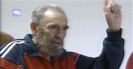 Fidel Castro zaczął przyjmować posiłki