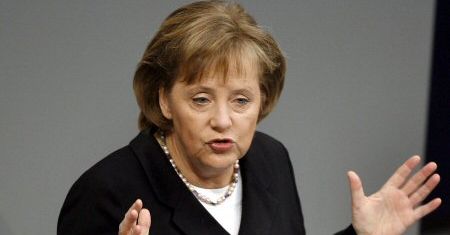 Merkel: Europa znalazła się na rozdrożu