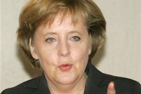 "NYT": wizyta Merkel przyda się USA