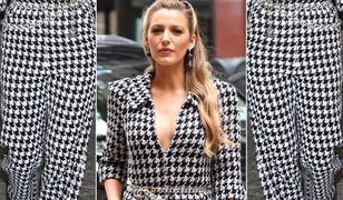 LOOK OF THE DAY: Blake Lively w kombinezonie w pepitkę gra w kości