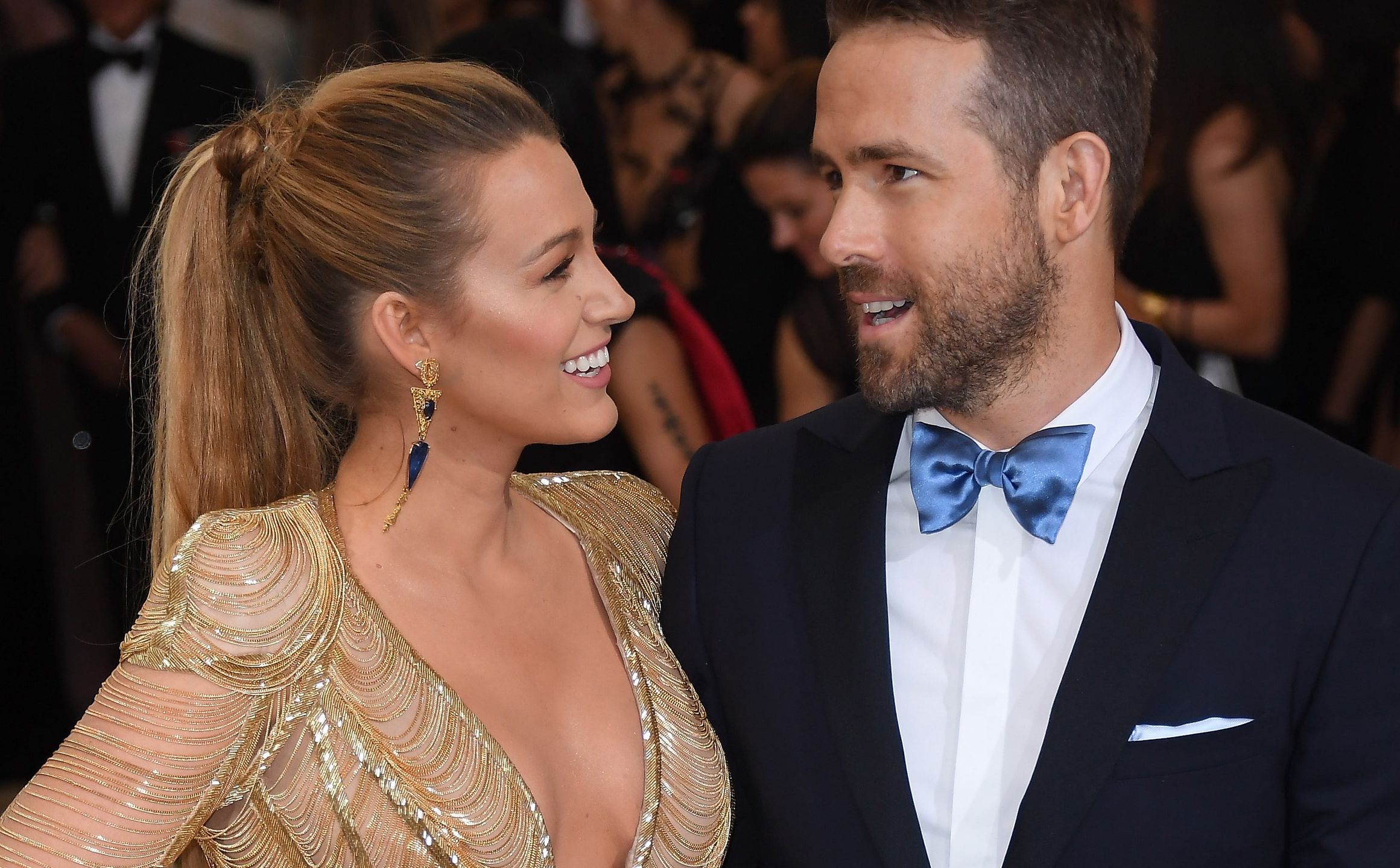 Blake Lively i Ryan Reynolds na czerwonym dywanie w Nowym Jorku