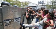 Wenezuelczycy masowo uciekają z kraju. Masakra w areszcie pokazuje upadek państwa