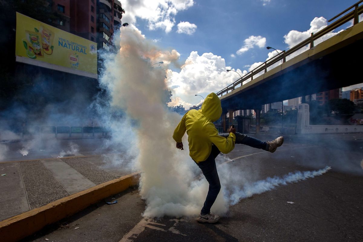 Wielka demonstracja w Caracas. Starcia z policją