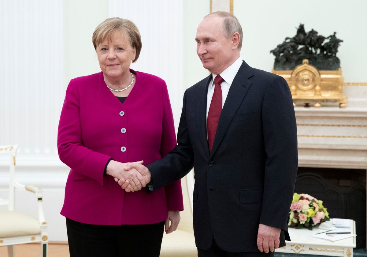 Merkel rozmawia z Putinem. Wśród tematów Bliski Wschód