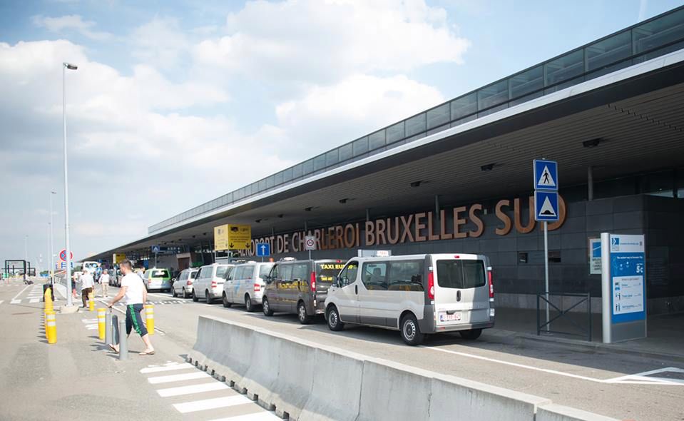 Lotnisko Bruksela-Charleroi (CRL). Jak się dostać do centrum miasta?