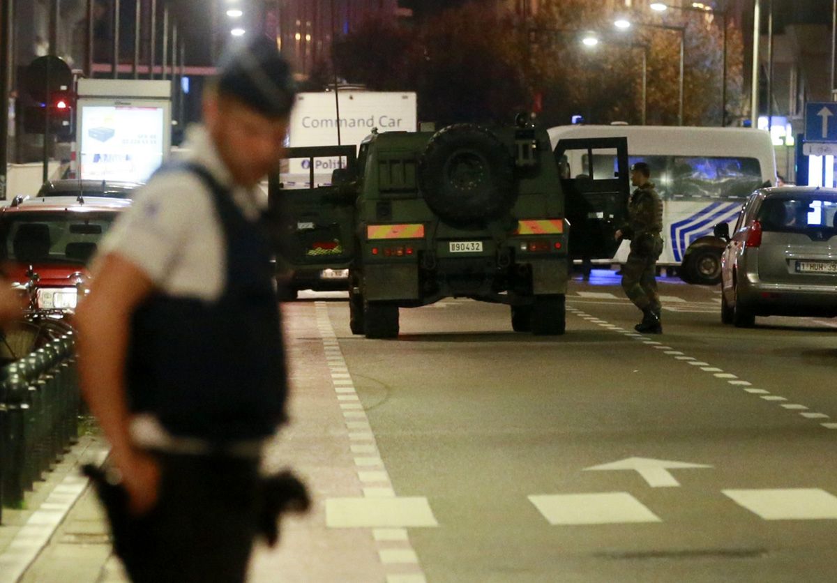 Terrorysta, który zaatakował w Brukseli nie żyje. Był powiązany z organizacjami terrorystycznymi