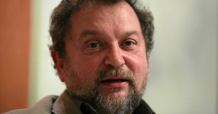 Prof. Gorzelak zwraca Krzyż Kawalerski prezydentowi. "Wielokrotnie złamał Pan Konstytucję RP"