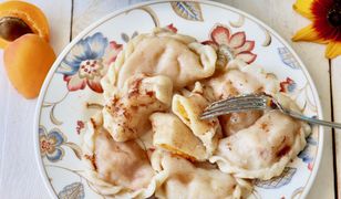  Danie Główne: pierogi z morelami