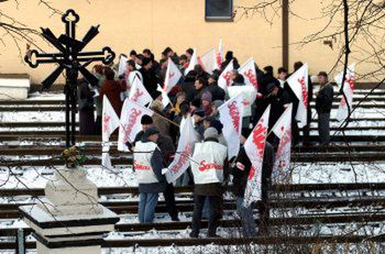 Rząd chce rozmawiać, kolejarze z "S" - nie!