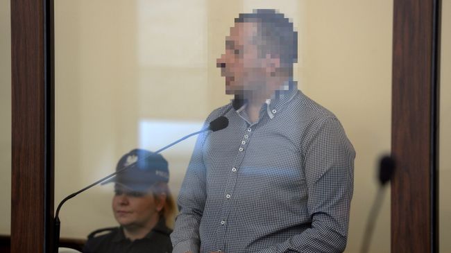 Oskarżony Kamil T. na sali rozpraw