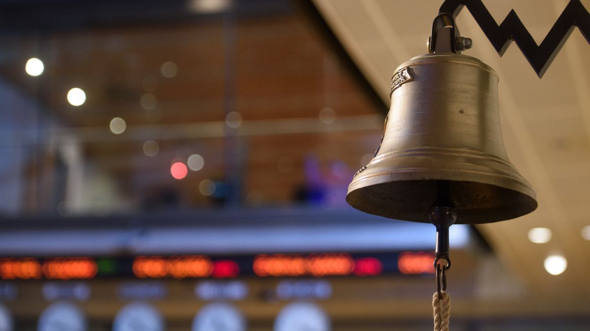 Giełda wstrzymała możliwość handli akcjami dwóch spółek.