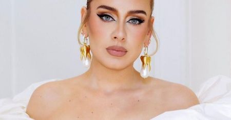 Adele pokazała wielki tatuaż na plecach. Co symbolizuje? To wiele mówi o obecnym stanie duszy artystki