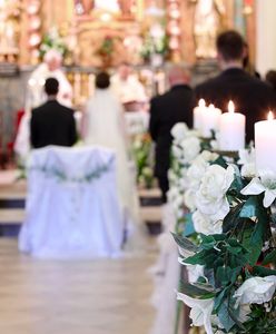 Księża utrudniają młodym wzięcie ślubu. "Wiara wiarą, ale liczy się pieniądz"