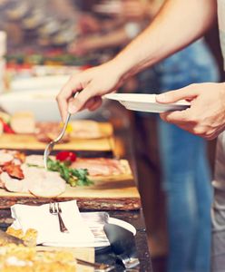 Hotelowe jedzenie marnuje się na potęgę. A wszystko przez brak umiaru turystów