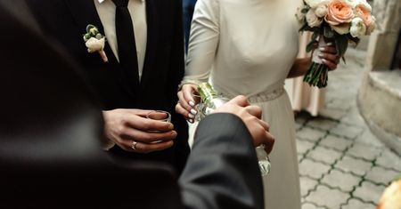 Nie idą na wesele, bo szkoda im pieniędzy. Wolą wydać je na coś innego