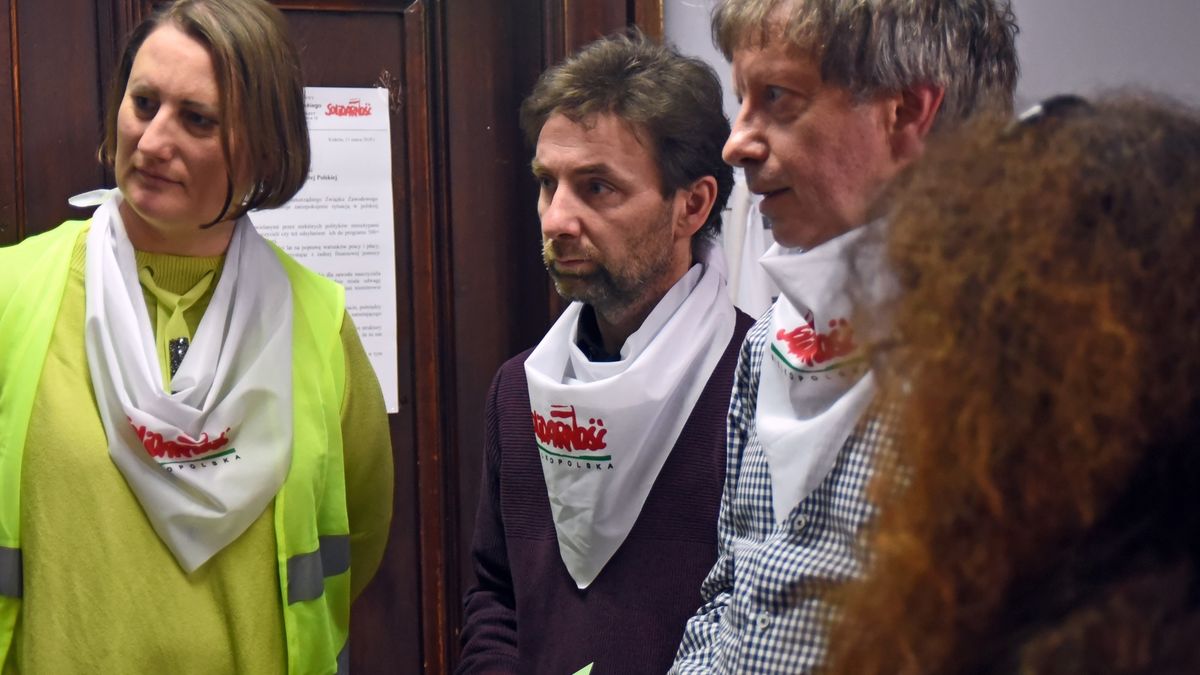 Trzeci dzień okupacji małopolskiego kuratorium.