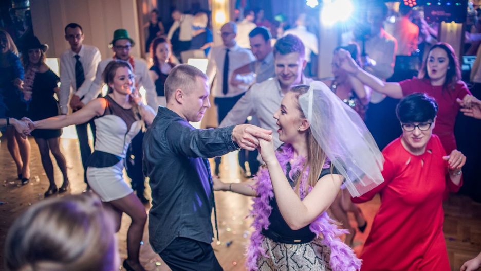 Przyjęcie weselne nie musi być standardowe
