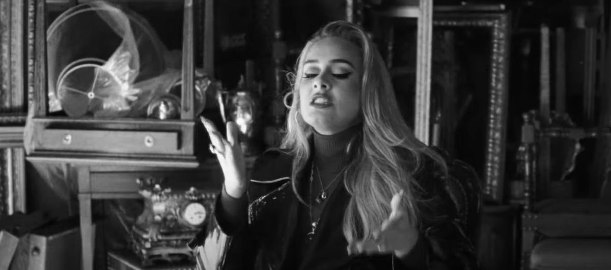 Adele - Easy on me