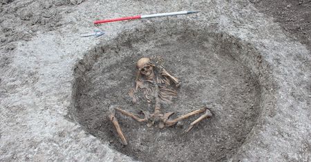 Niezwykłe odkrycie na terenie budowy. Wykopano prehistoryczną osadę