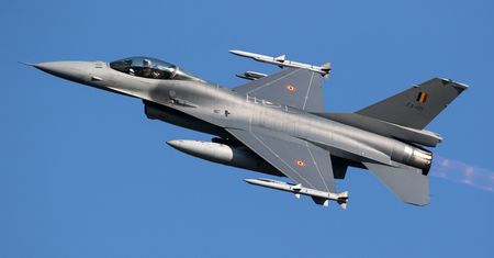 Francja. Katastrofa samolotu F-16. Myśliwiec z Belgii runął na ziemię