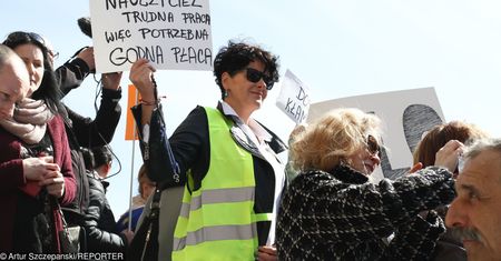 Problem z podwyżkami dla nauczycieli. Są opóźnienia. "Brakuje pieniędzy"